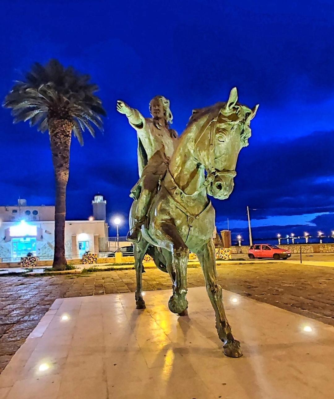 Ferienwohnung Dimora Della Marchesa - Al Duomo Manfredonia Exterior foto